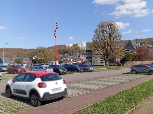 Parking gratuit de la place Sadi Carnot à 100 m du cabinet de magnétisme Benoit Lainé